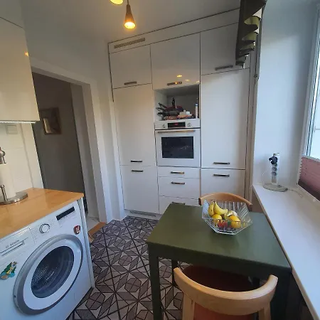 Center - Walking Distance To Everything - Beach, Downtown, Shops, Cafes Apartman Sopot